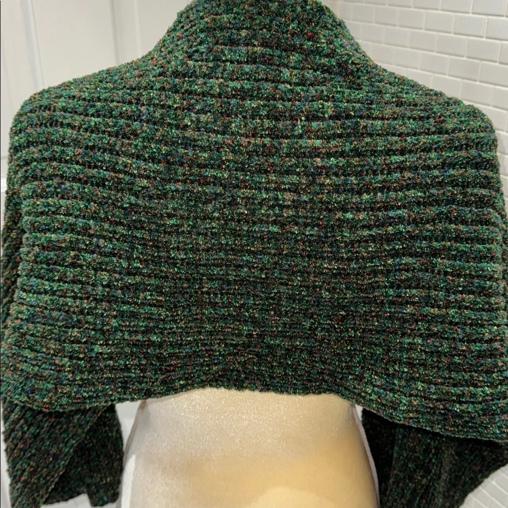 Women's multi Green chenille hand knit scarf. Stunning colors ! 12” by50”. - Picture 4 of 5